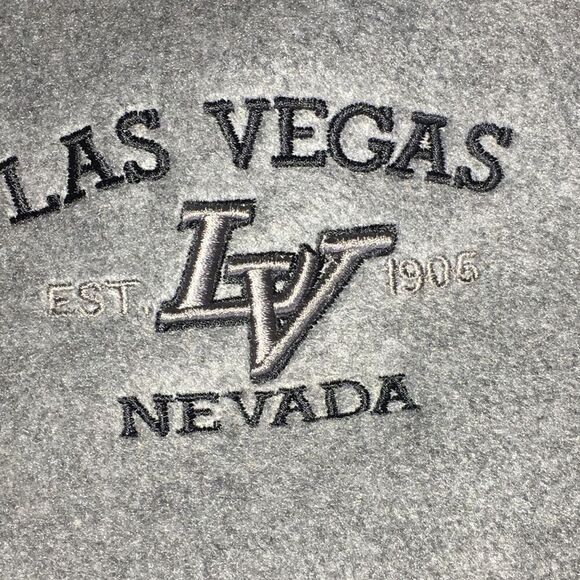 GOGO Sports Men’s Size L Streetwear Piled Fleece Las Vegas Gray Sweater Jacket - Picture 2 of 5